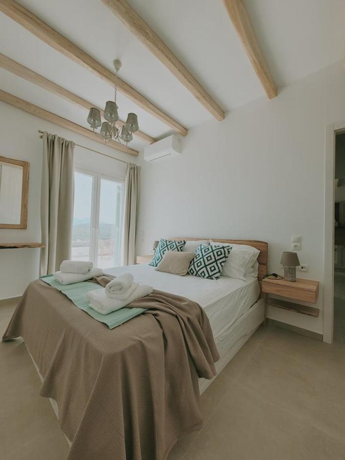 Polivios Suites Adamantas  Esterno foto